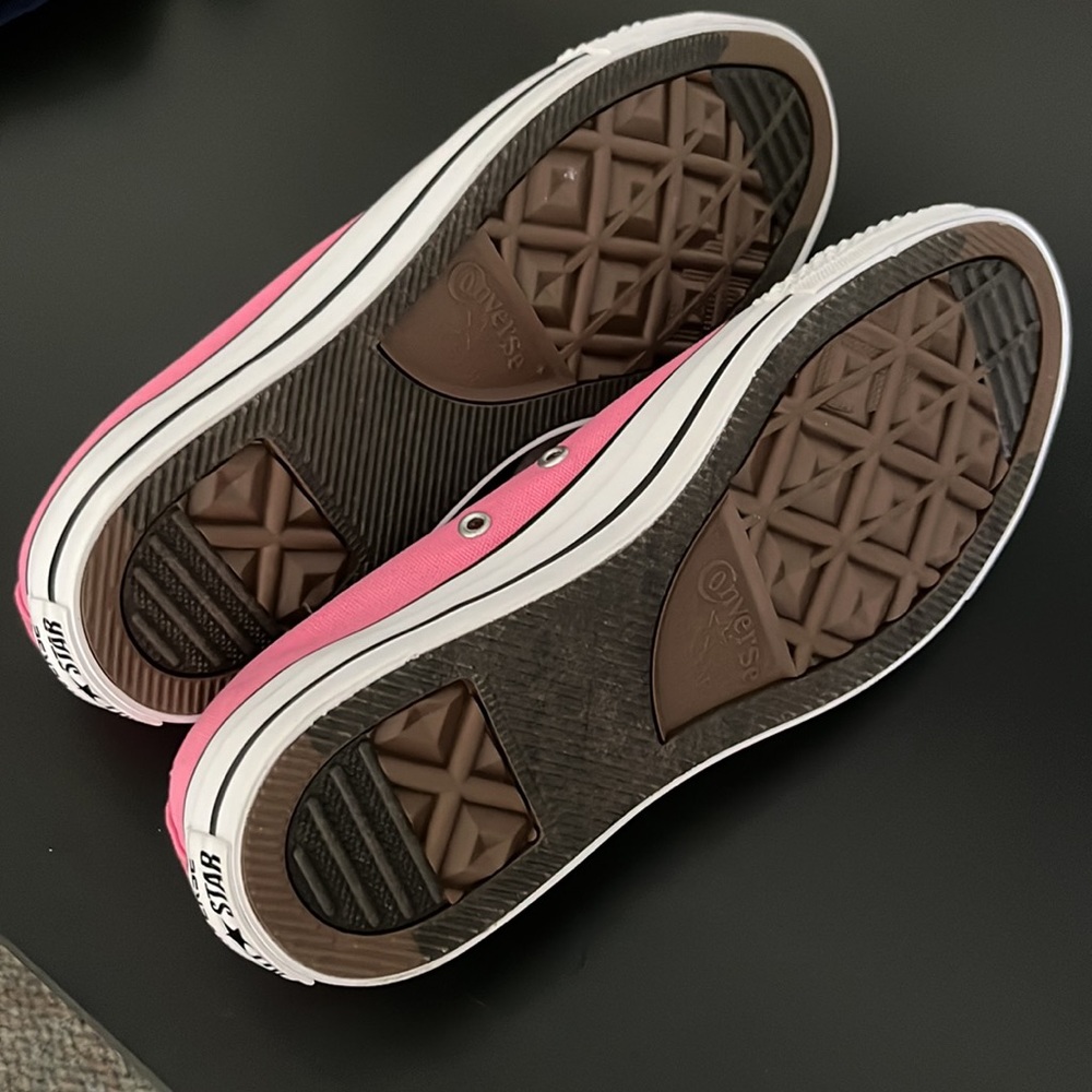 Pink Converse - Picture 3 of 6